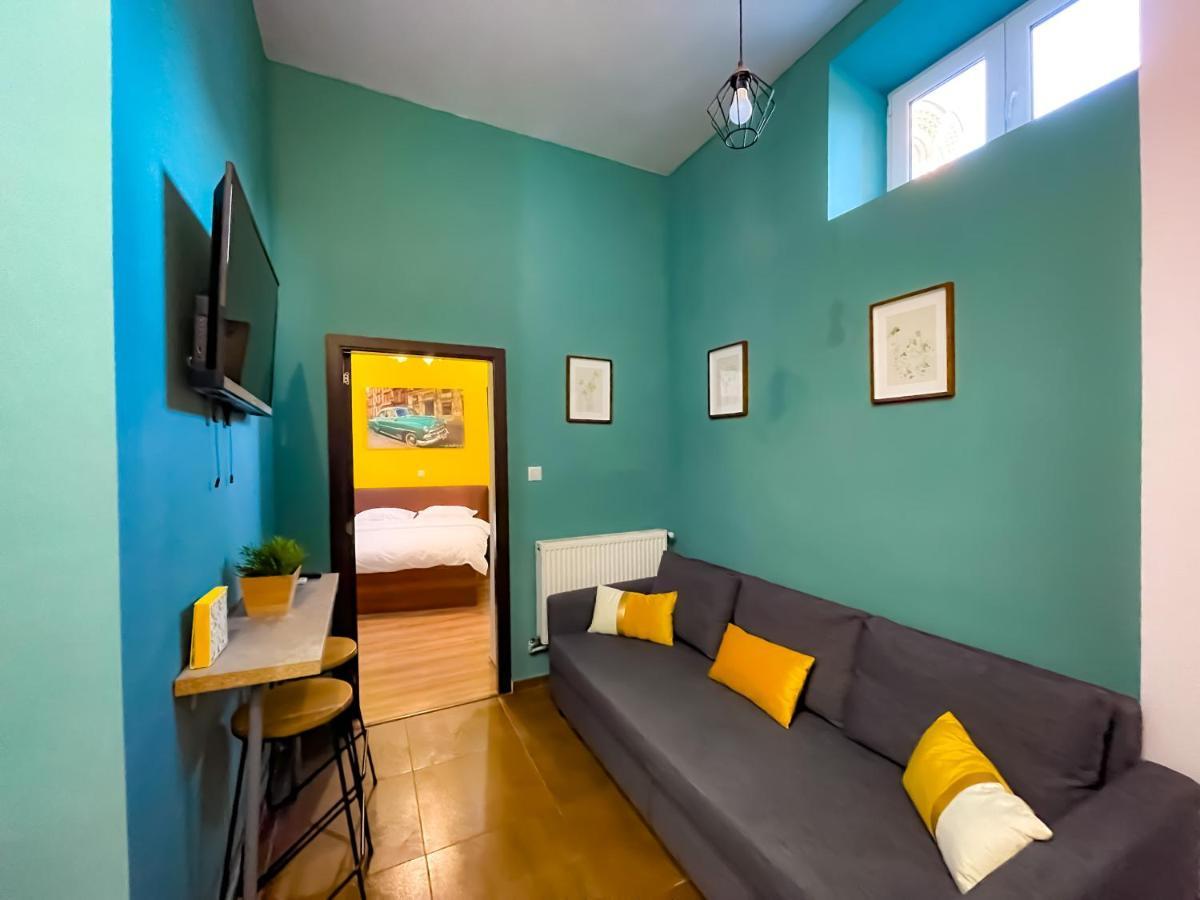 Apartmán Cool Flat In The Heart Of Bucharest'S Fun And History Exteriér fotografie